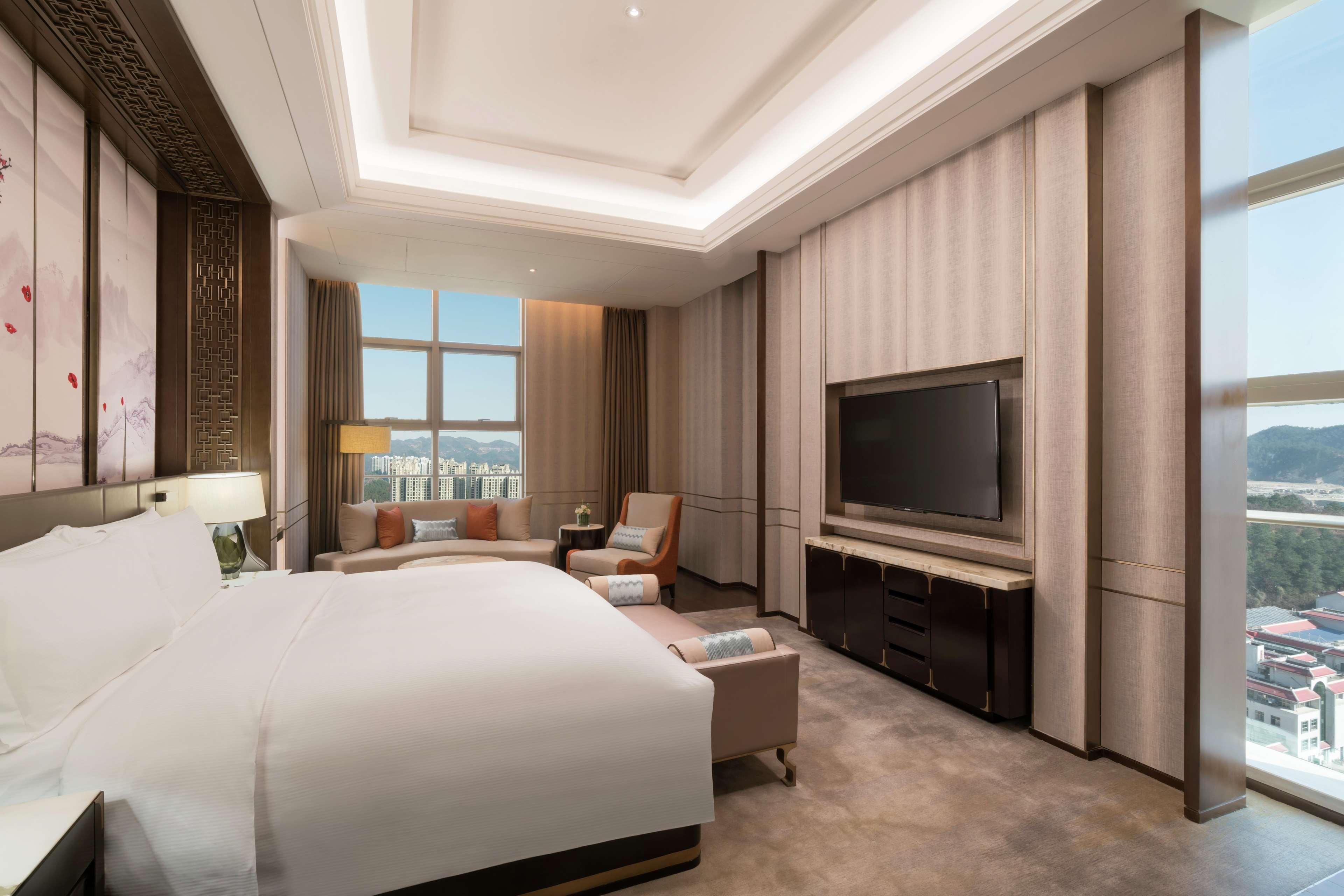 Doubletree By Hilton Hotel Shiyan Shiyan  Dış mekan fotoğraf